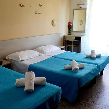 In Guest - New Cirene Quadruple Πανσιόν